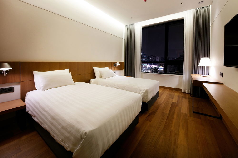 Standard Hotel Сеул Экстерьер фото