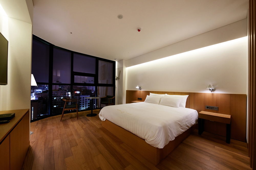 Standard Hotel Сеул Экстерьер фото