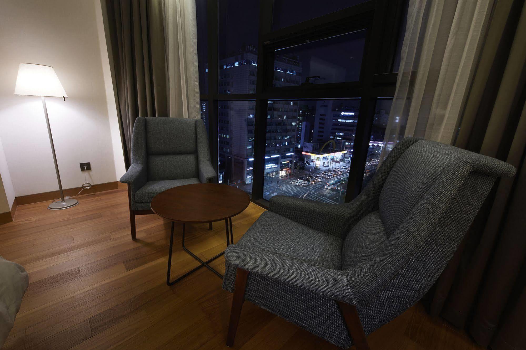 Standard Hotel Сеул Экстерьер фото